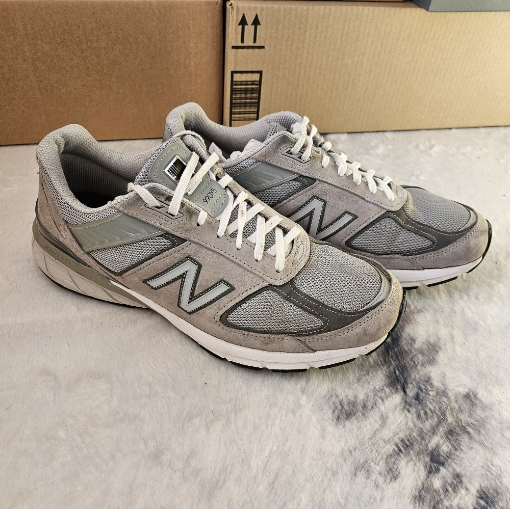 New Balance 990v5